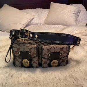 Authentic classic, canvas Coach